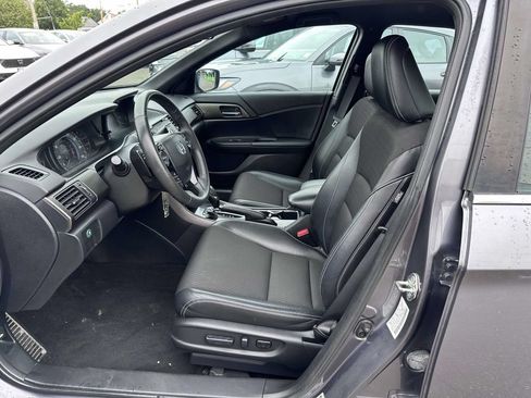 Used 2016 Honda Accord Sport image 11