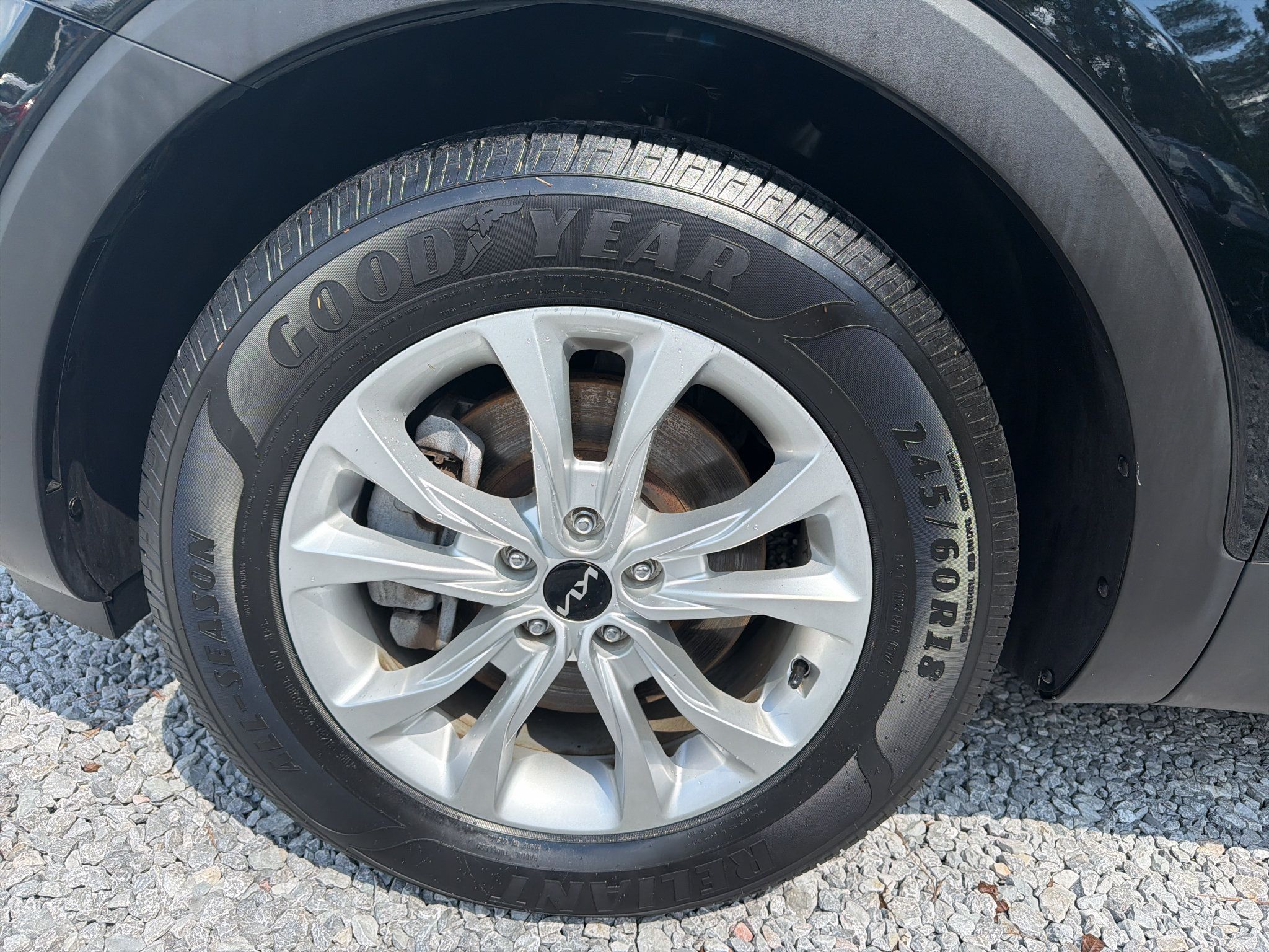 Used 2022 Kia Telluride LX FWD image 9