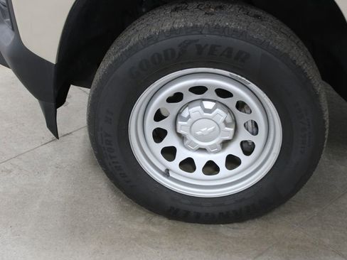 Used 2024 Chevrolet Colorado W/T image 37