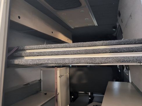 Used 2021 Freightliner Sprinter 2500 image 18