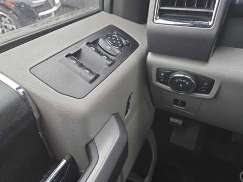 Used 2015 Ford F150 XLT w/ Equipment Group 301A Mid image 23