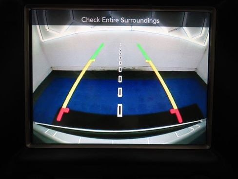 Used 2015 Jeep Grand Cherokee Limited w/ Luxury Group II image 28