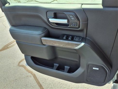 Used 2022 Chevrolet Silverado 2500 LTZ w/ LTZ Convenience Package image 27