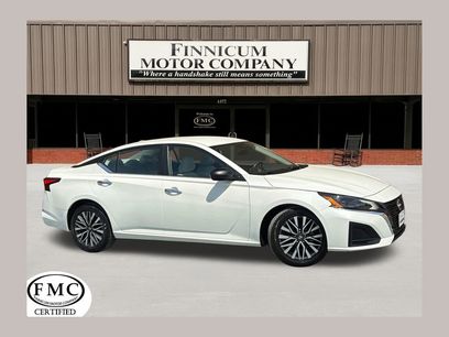 Used 2025 Nissan Altima 2.5 SV