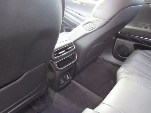 Used 2024 Genesis GV80 2.5T image 17