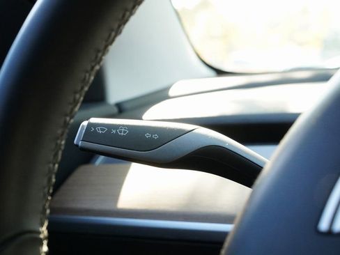 Used 2020 Tesla Model 3 Long Range image 29