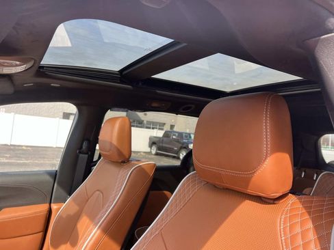New 2026 Chrysler Pacifica Pinnacle image 14