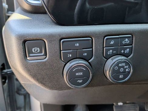 Used 2024 Chevrolet Silverado 2500 LT w/ Texas Edition AWD/4WD image 15