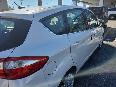 Used 2013 Ford C-MAX SEL image 3
