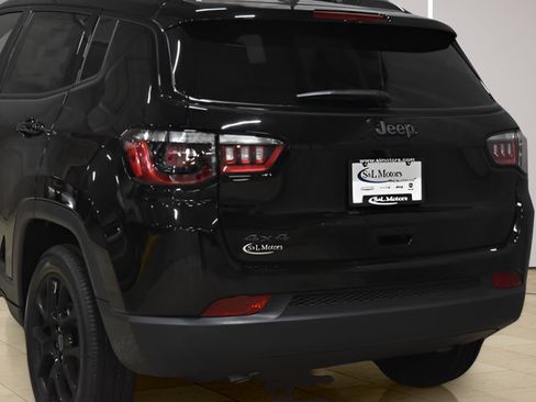New 2026 Jeep Compass Latitude AWD/4WD image 30