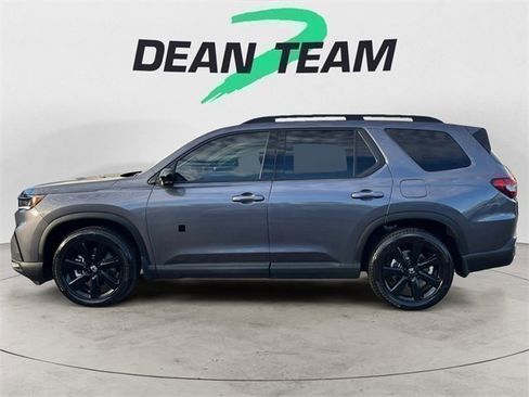 Used 2025 Honda Pilot Black Edition image 5