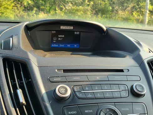 Used 2018 Ford Escape SE FWD image 26