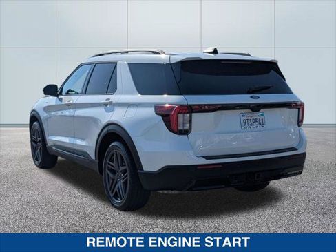 Used 2025 Ford Explorer ST-Line w/ Premium Package RWD image 3