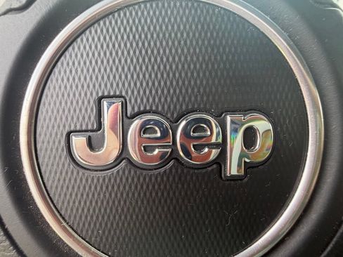 Used 2021 Jeep Wrangler Unlimited Sahara AWD/4WD image 30