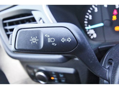 Used 2022 Ford Escape SE w/ SE Sport Appearance Package image 16