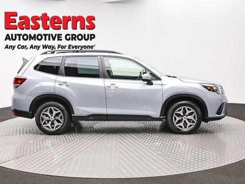 Used 2023 Subaru Forester Premium AWD/4WD image 4