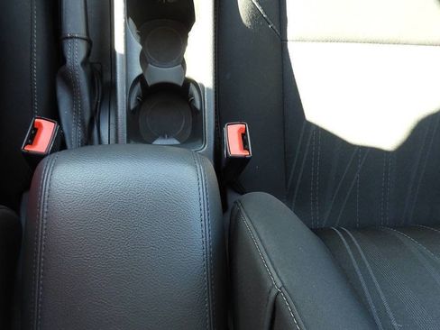 Used 2016 Ford Focus SE FWD image 37