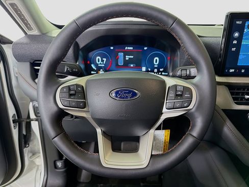 New 2025 Ford Explorer Active w/ Active Comfort Package image 12