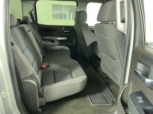 Used 2018 Chevrolet Silverado 1500 LT w/ All Star Edition image 10