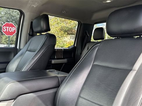 Used 2017 Ford F350 Lariat w/ Chrome Package image 43