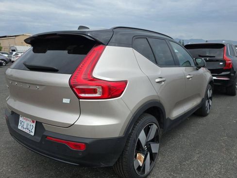 Used 2023 Volvo XC40 Recharge Ultimate w/ Protection Package Premier AWD/4WD image 2