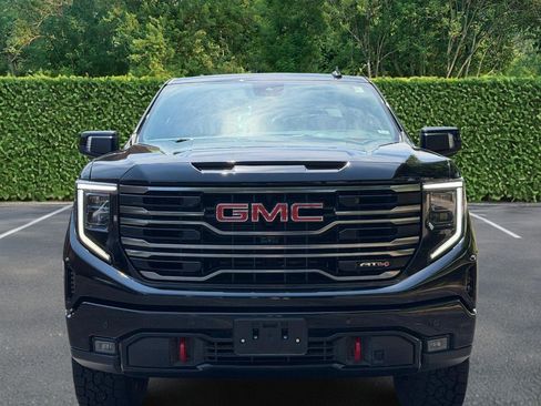 Used 2025 GMC Sierra 1500 AT4 w/ AT4 Premium Package AWD/4WD image 9