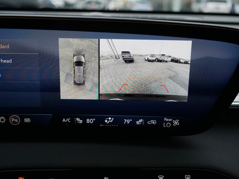 Used 2025 Buick Enclave Preferred image 27