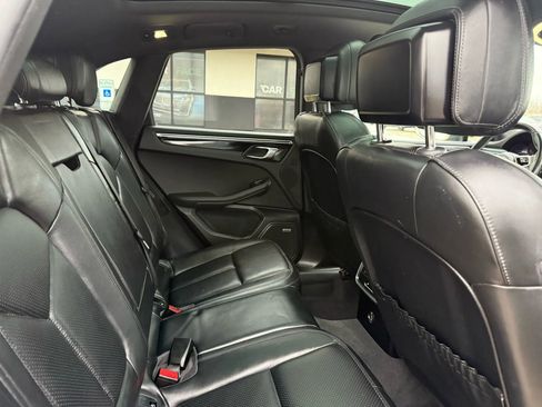 Used 2018 Porsche Macan S AWD/4WD image 25