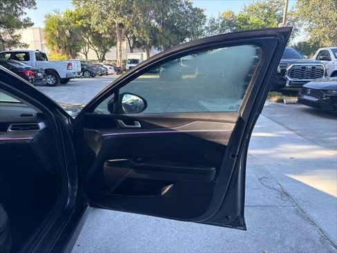 Used 2022 Kia K5 LXS FWD image 19