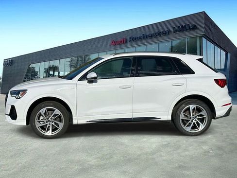 Certified 2025 Audi Q3 2.0T Premium w/ Convenience Plus Package AWD/4WD image 2