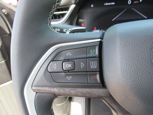 Used 2023 Jeep Grand Cherokee L Limited w/ Luxury Tech Group II RWD image 26