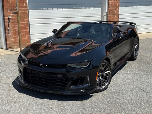 Used 2023 Chevrolet Camaro ZL1 RWD image 13