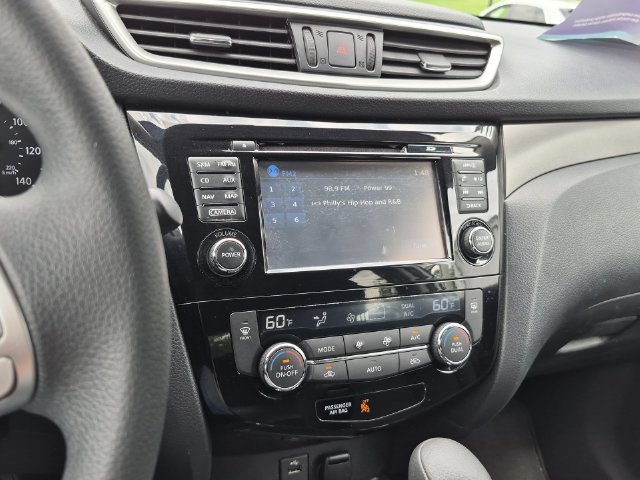 Used 2016 Nissan Rogue SV w/ SV Premium Package AWD/4WD image 15
