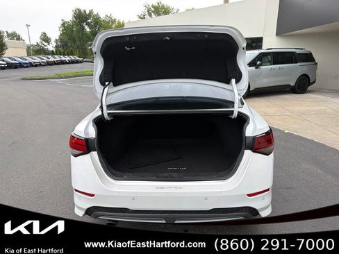 Used 2023 Nissan Sentra SR w/ SR Premium Package FWD image 15