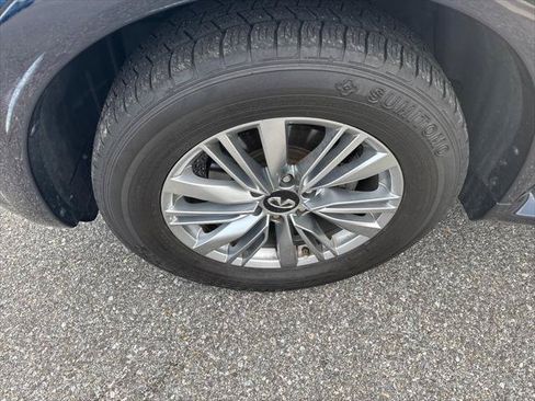 Used 2018 INFINITI QX80 4WD w/ Driver Assistance Package image 8