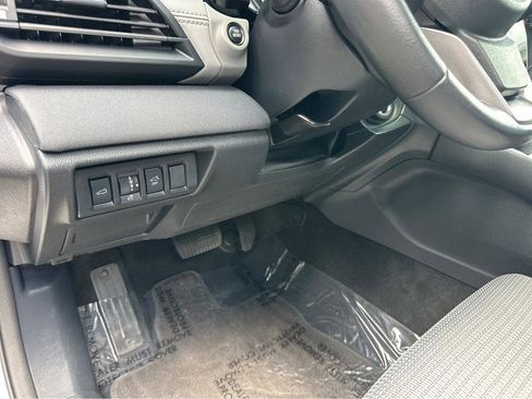 Used 2024 Subaru Outback Premium AWD/4WD image 30