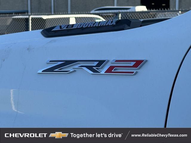 Used 2026 Chevrolet Silverado 2500 ZR2 AWD/4WD image 11