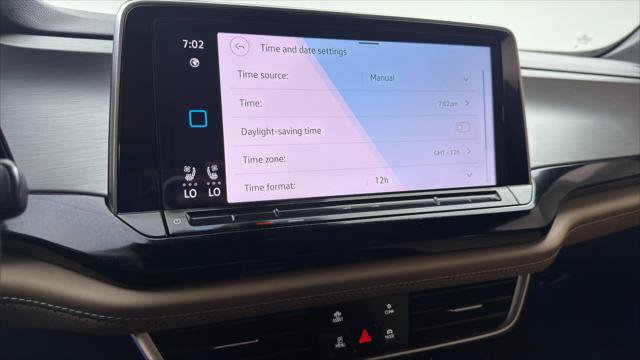 Used 2024 Volkswagen Atlas Cross Sport SE FWD image 34