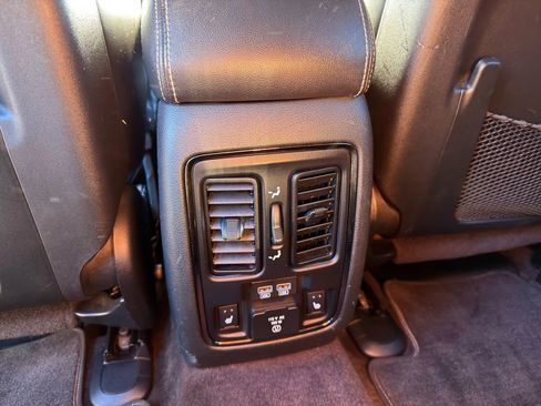 Used 2018 Dodge Durango SRT w/ Technology Group image 21