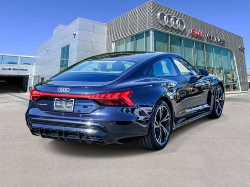 Used 2022 Audi e-tron GT Prestige w/ Prestige Package image 4