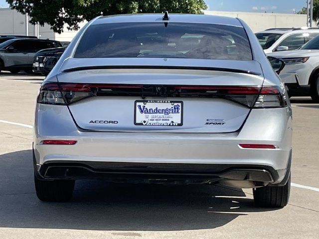 Used 2025 Honda Accord Sport image 5