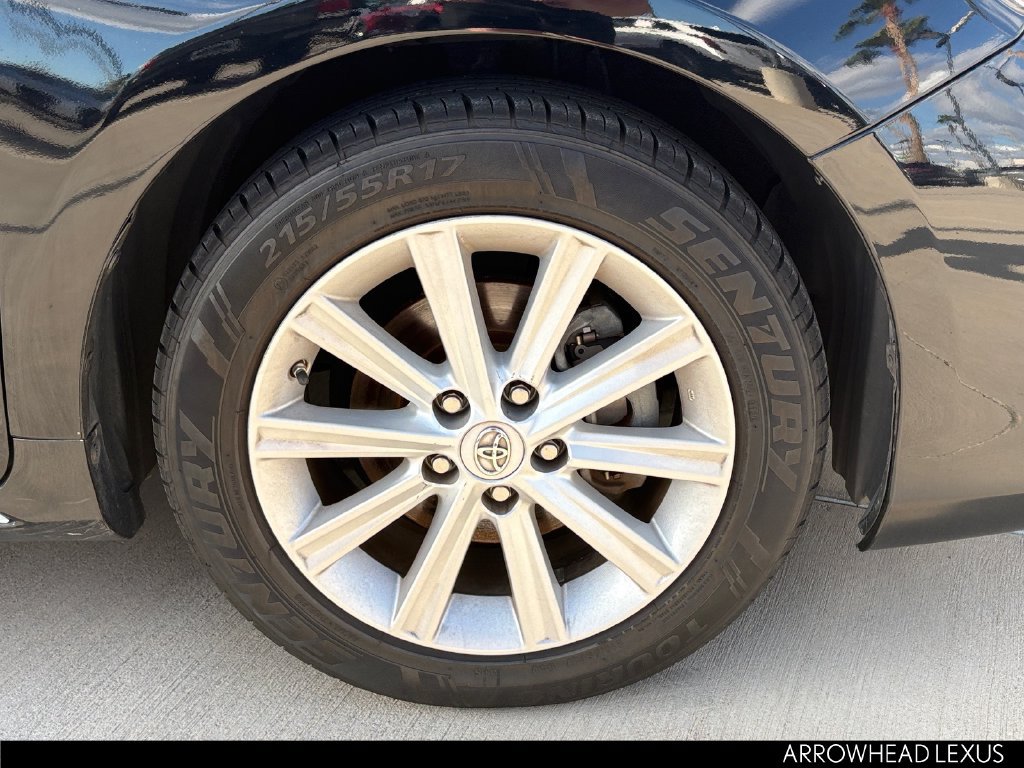 Used 2013 Toyota Camry XLE FWD image 5