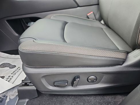 New 2026 Nissan Pathfinder SL w/ SL Premium Package FWD image 32