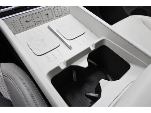Used 2024 Hyundai Santa Fe Calligraphy FWD image 30