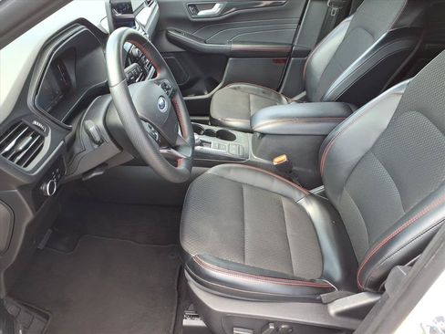 Used 2025 Ford Escape ST-Line AWD/4WD image 12