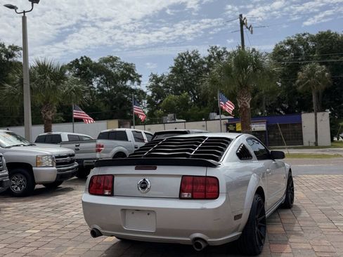 Used 2006 Ford Mustang GT RWD image 6