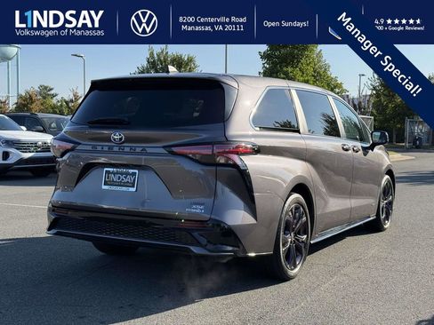 Used 2021 Toyota Sienna XSE image 2
