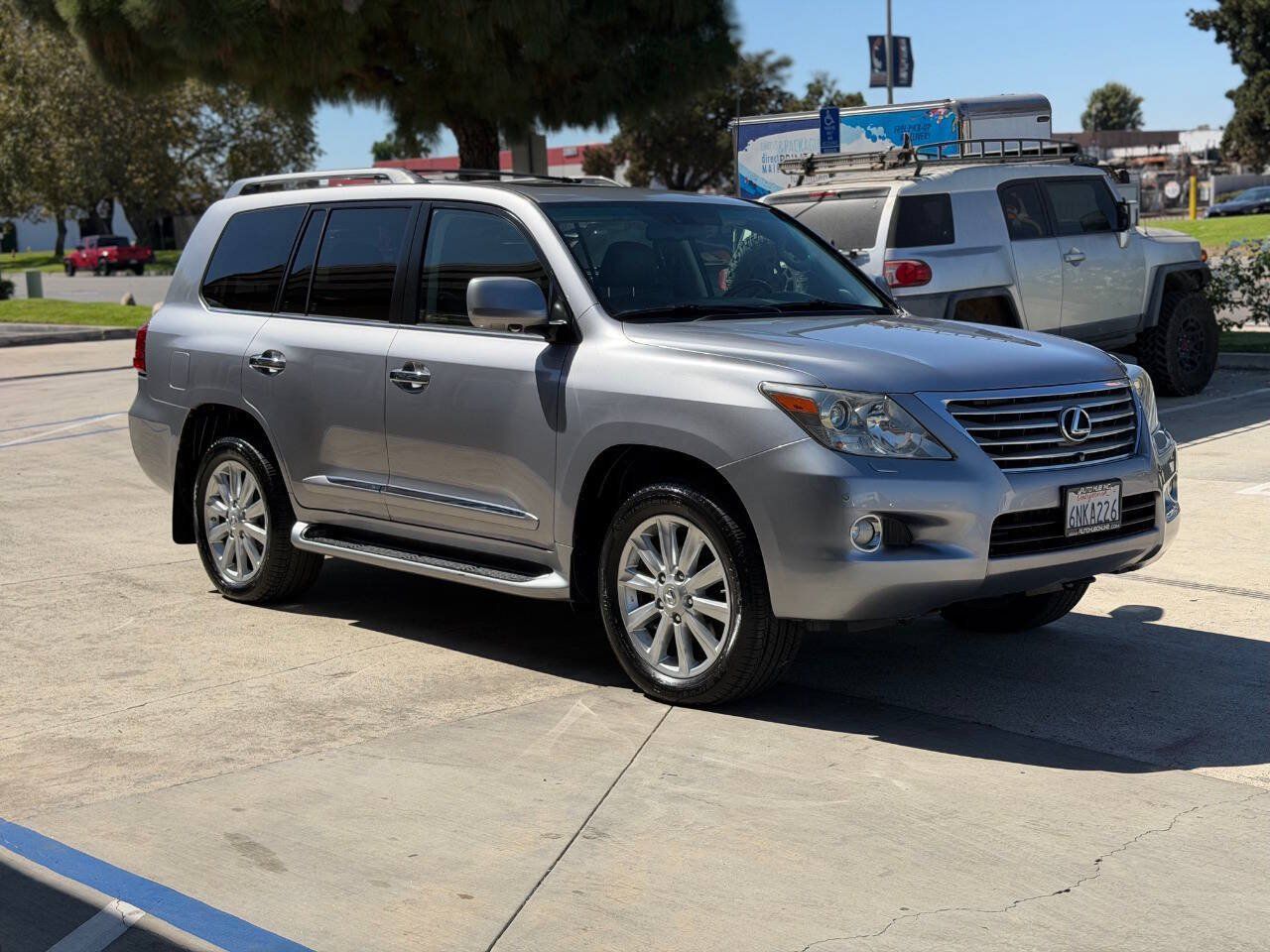 Used 2010 Lexus LX 570 4WD w/ Preferred Accessory Package image 5