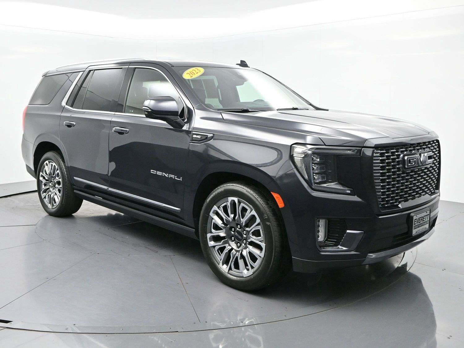 Used 2023 GMC Yukon Denali Ultimate AWD/4WD image 2