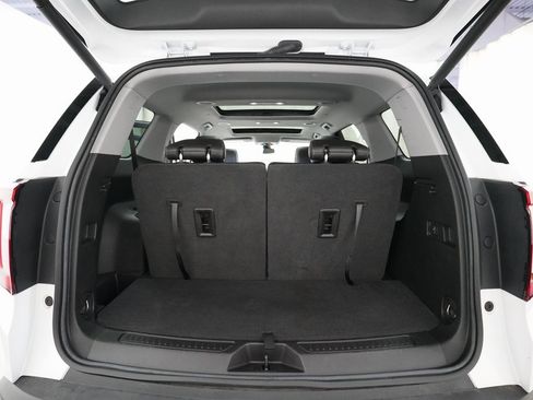 Certified 2023 GMC Acadia SLT w/ Elevation Edition image 10